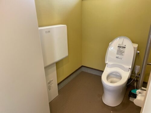 グランヴェルリゾートのトイレ個室